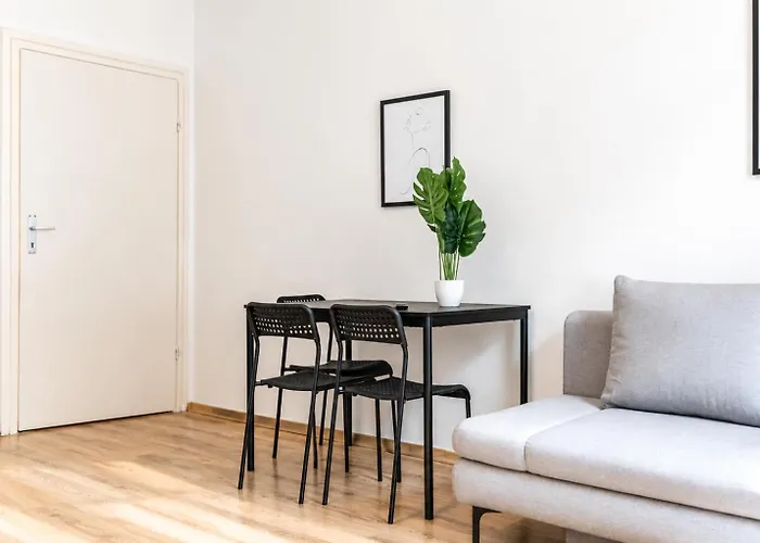 Comfy 2br For Long *